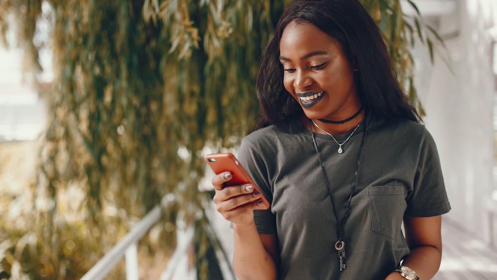 Femme sur application masantprev
